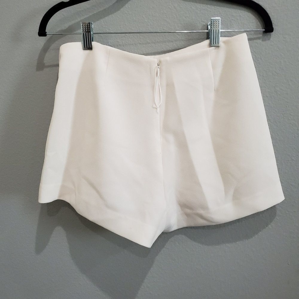 BCBGeneration creme leather skort size 2 - Picture 2 of 5
